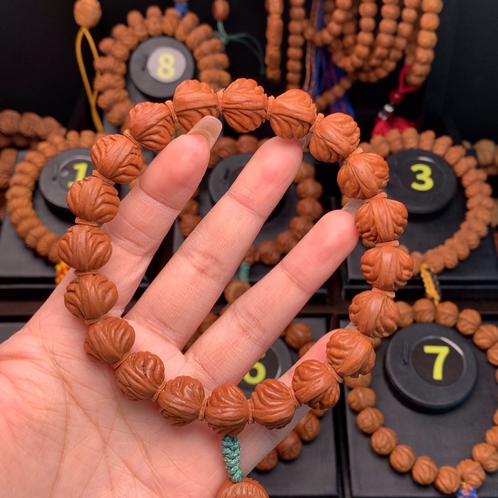 桃核吊坠1.5野生红魔手串