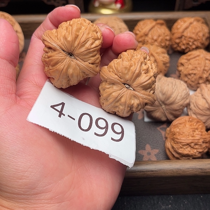 非***念把件文玩核桃43全品元宝4099