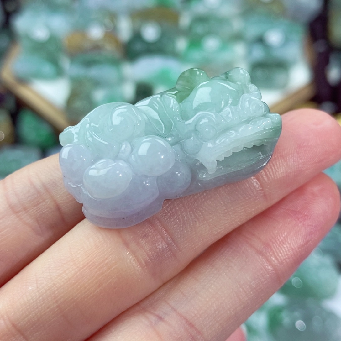 翡翠颈饰未镶嵌天然