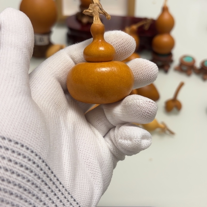 坚***哥天然手捻老皮葫芦