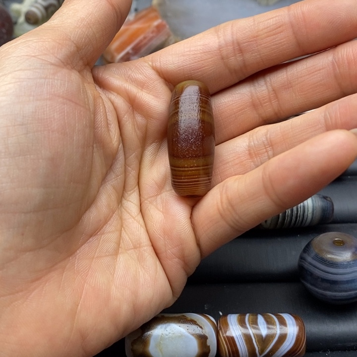 晓***月玛瑙/玉髓合金颈饰