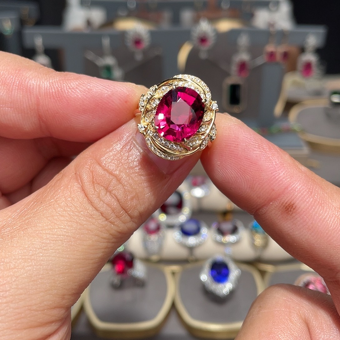 碧玺戒指18K金镶嵌4.71ct