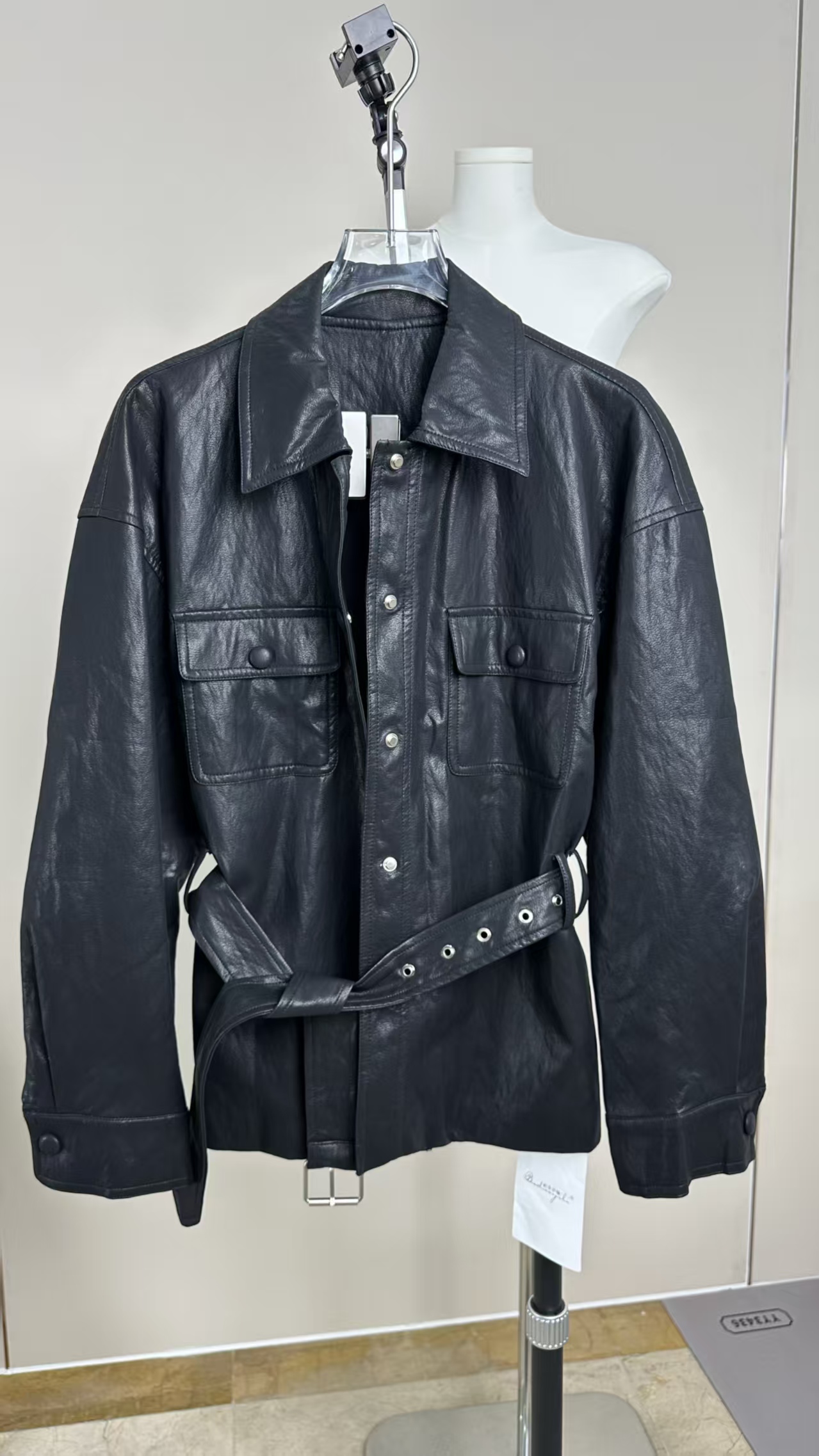 法式薄款修身型春季系带皮衣休闲网红设计师时尚