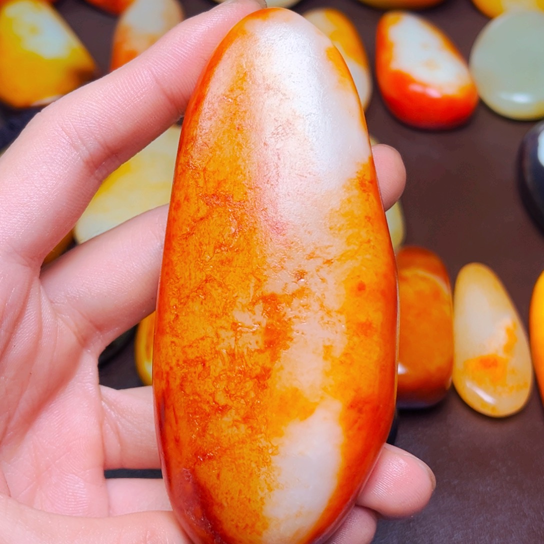 和田玉未镶嵌珠宝奇石