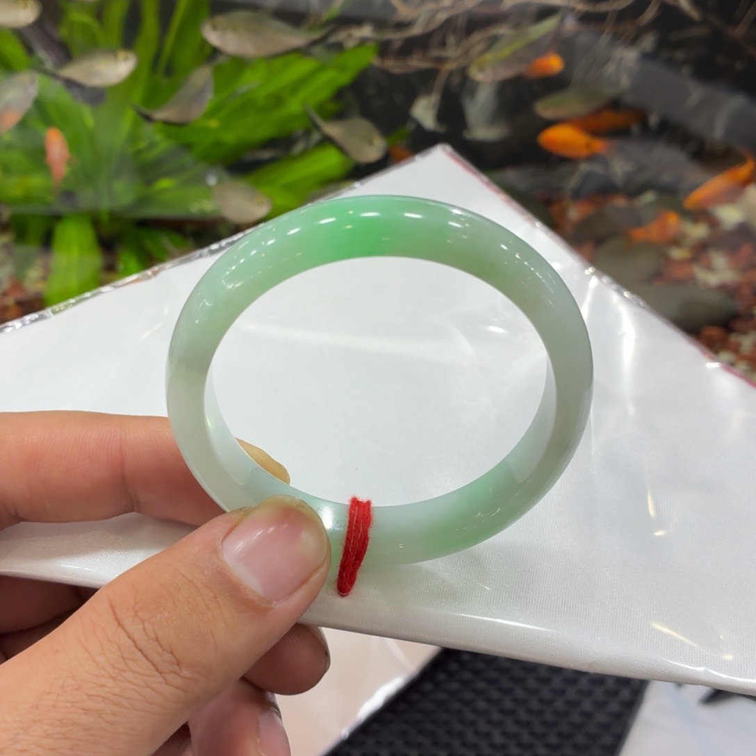 翡翠未镶嵌手镯手镯