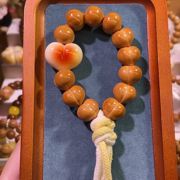 猴头核桃吊坠玻璃底手工屁桃卡16小手持红心款