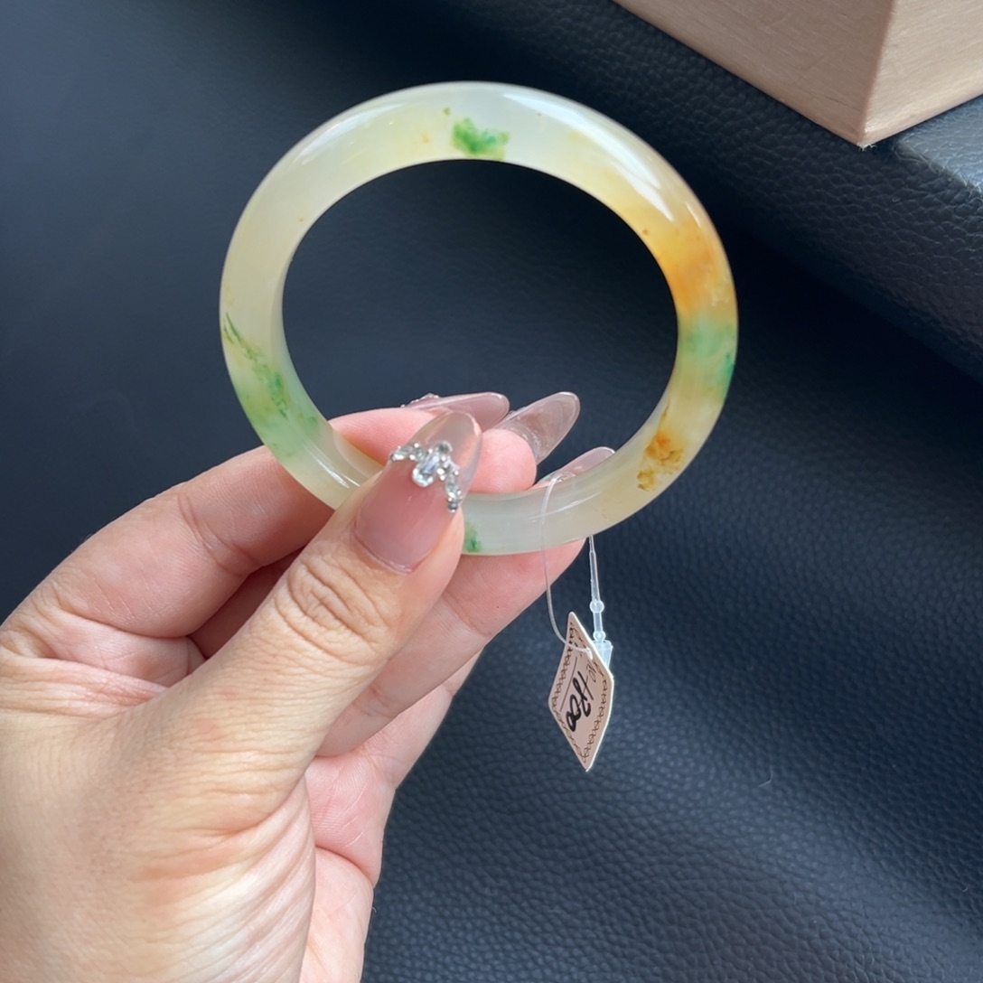 石英质玉未镶嵌手镯54.9