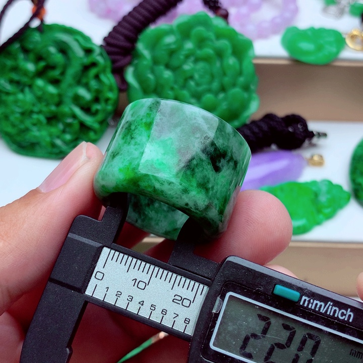 翡翠未镶嵌戒指戒指