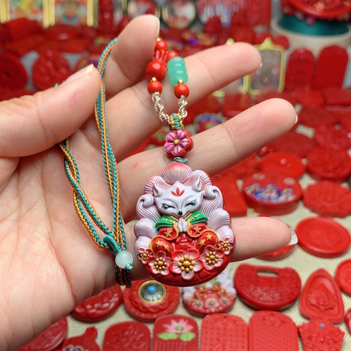 天然辰砂工艺品朱砂九尾狐吊坠