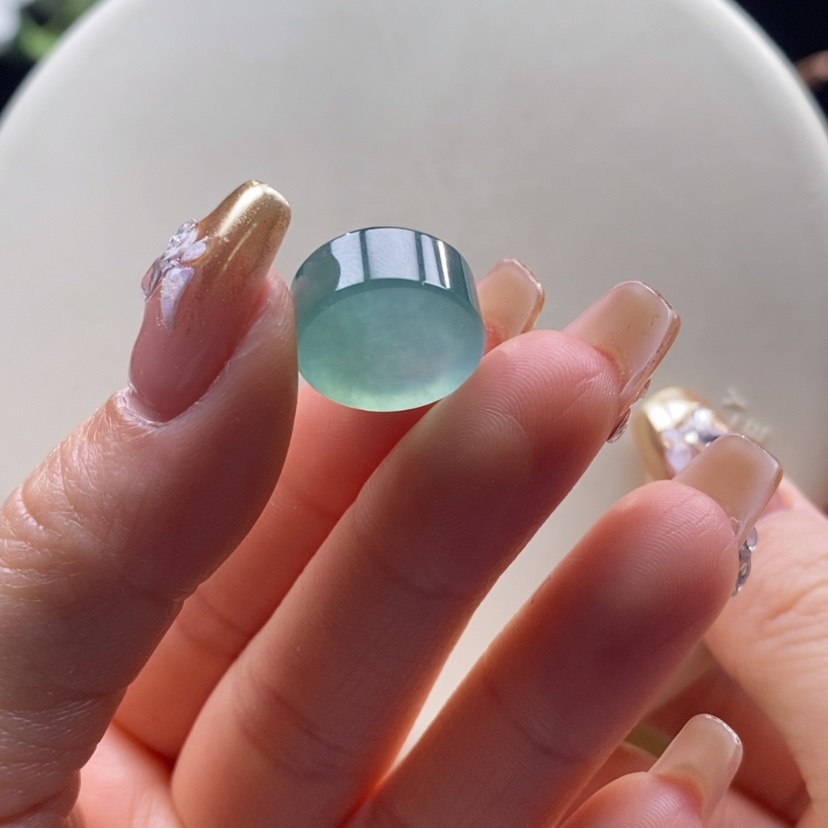 【闪购商品】翡翠颈饰未镶嵌翡翠湖水绿平扣