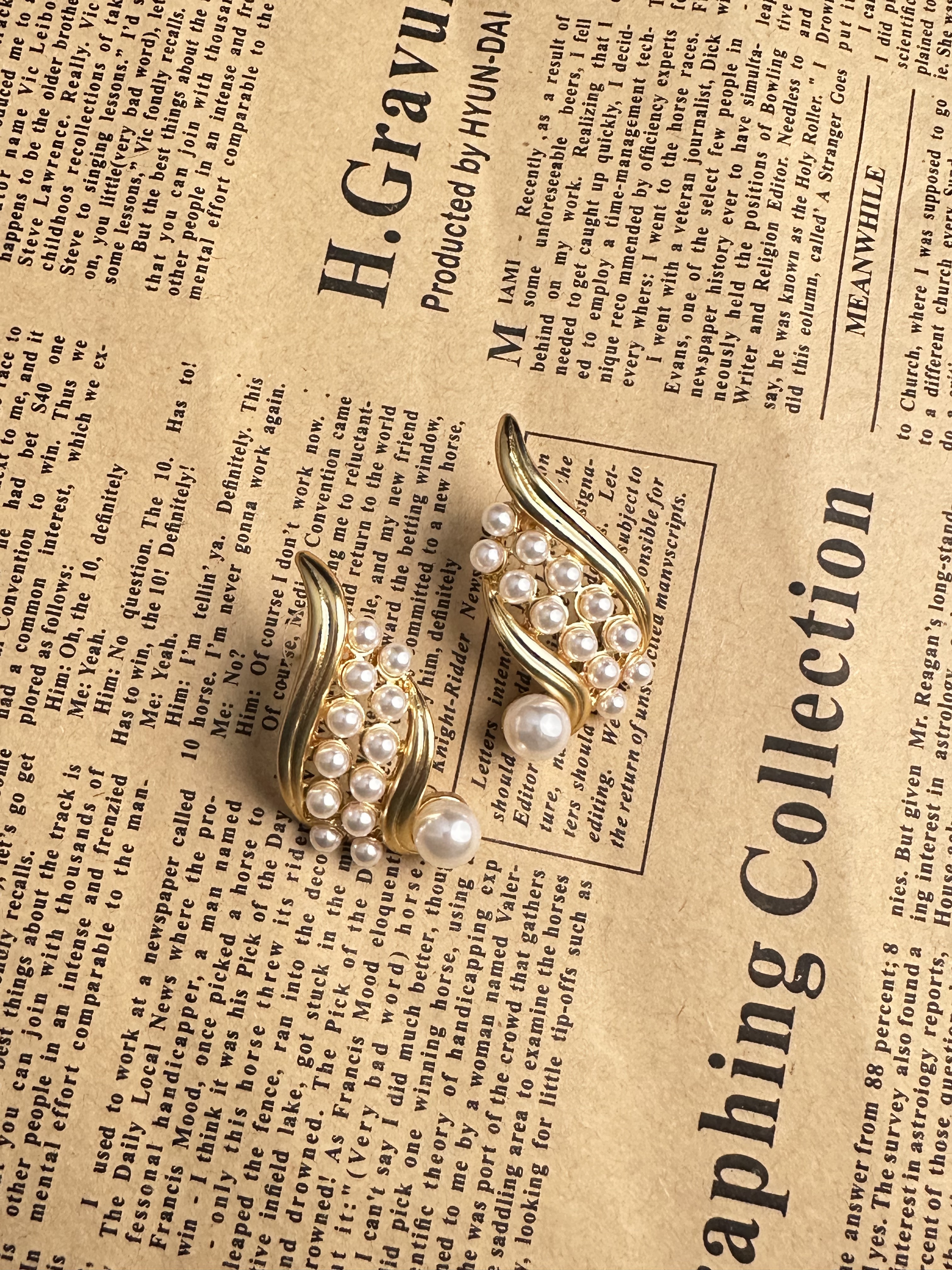 铜合金仿珍珠耳饰 中古镀金仿珍珠羽毛耳饰 E2905