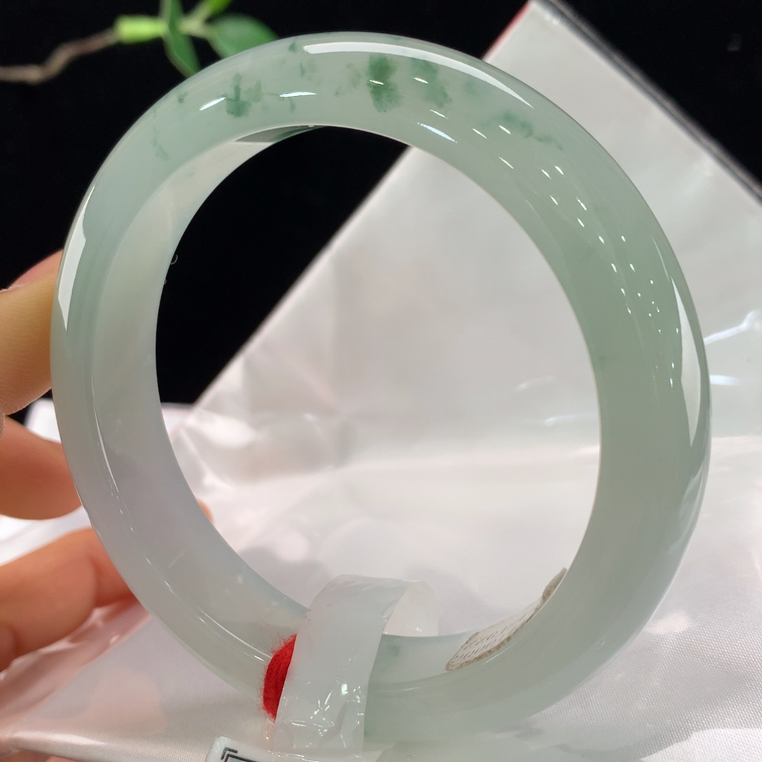 翡翠手镯未镶嵌111/0149