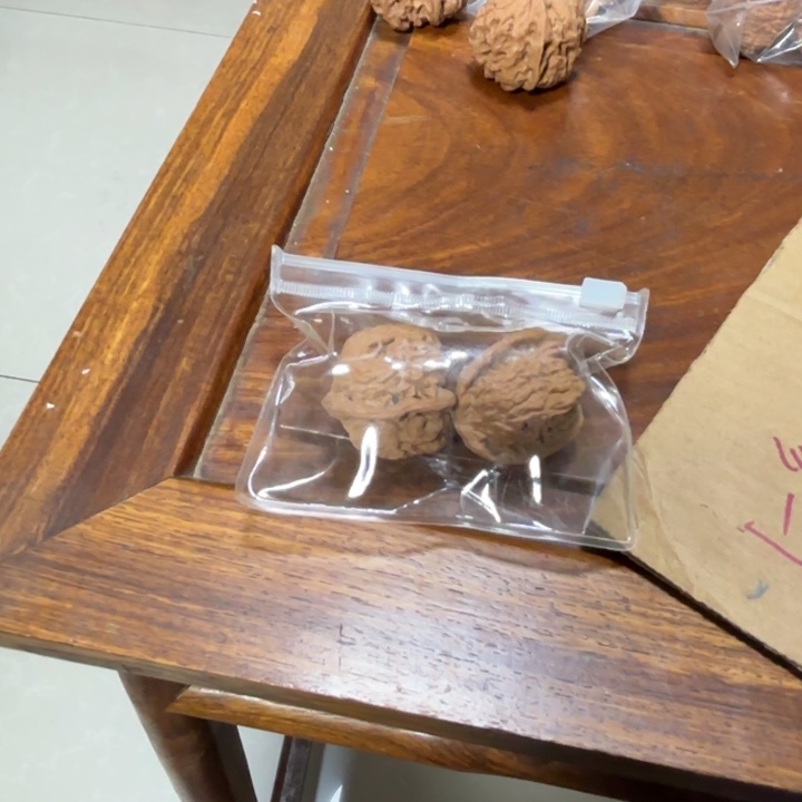 ****L文玩核桃把件一图一物，物一图