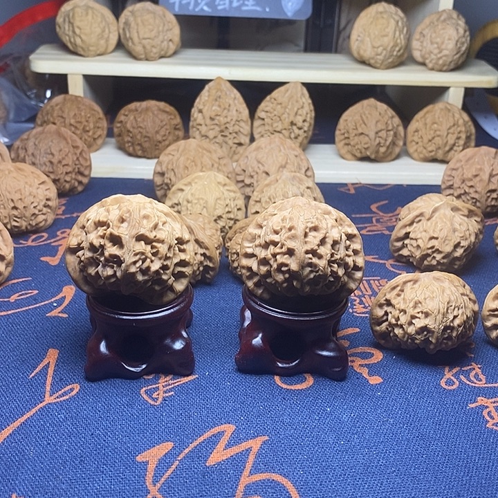 文玩核桃吊坠全品宫灯