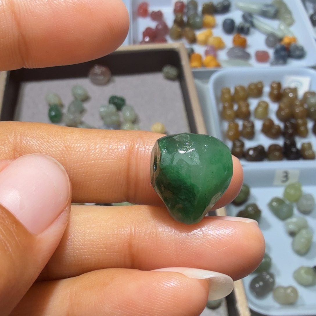 和田玉未镶嵌珠宝奇石