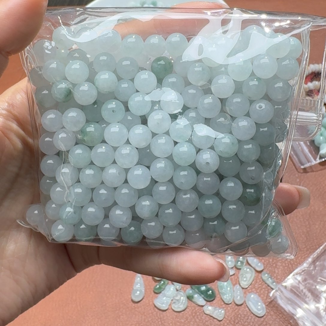 未镶嵌挂件翡翠福利11个，不包邮，拍邮费发货