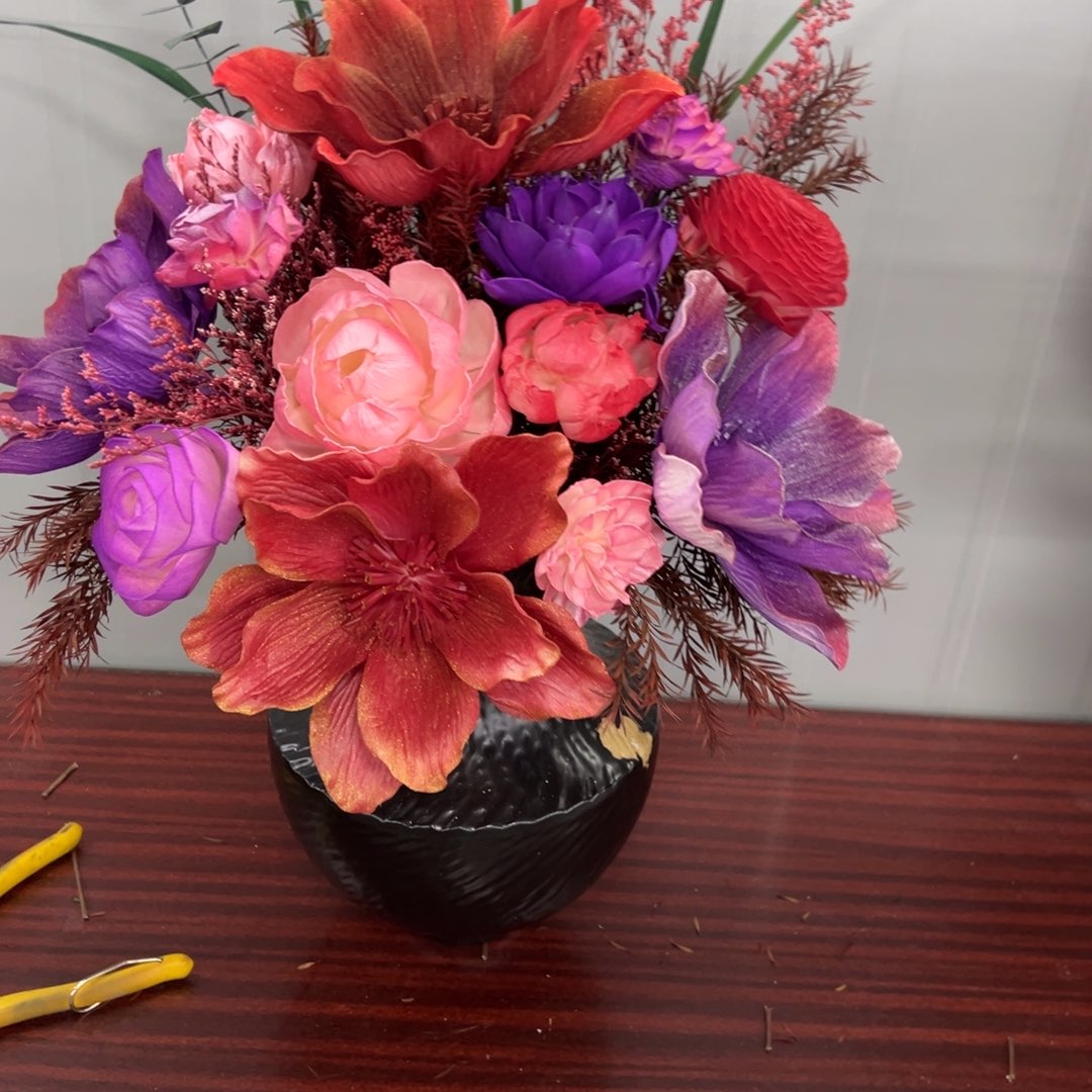 红紫粉色系家居瓶插花艺