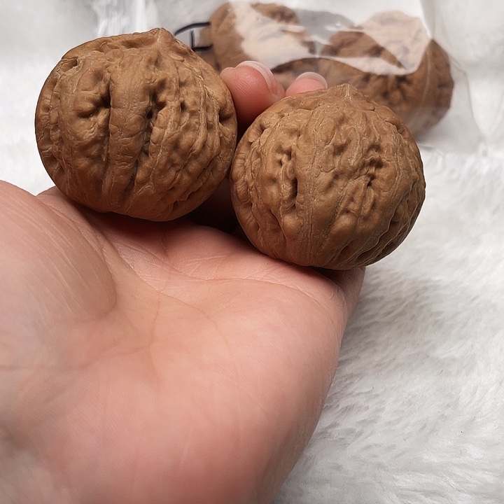 和***王霸王龙文玩核桃42