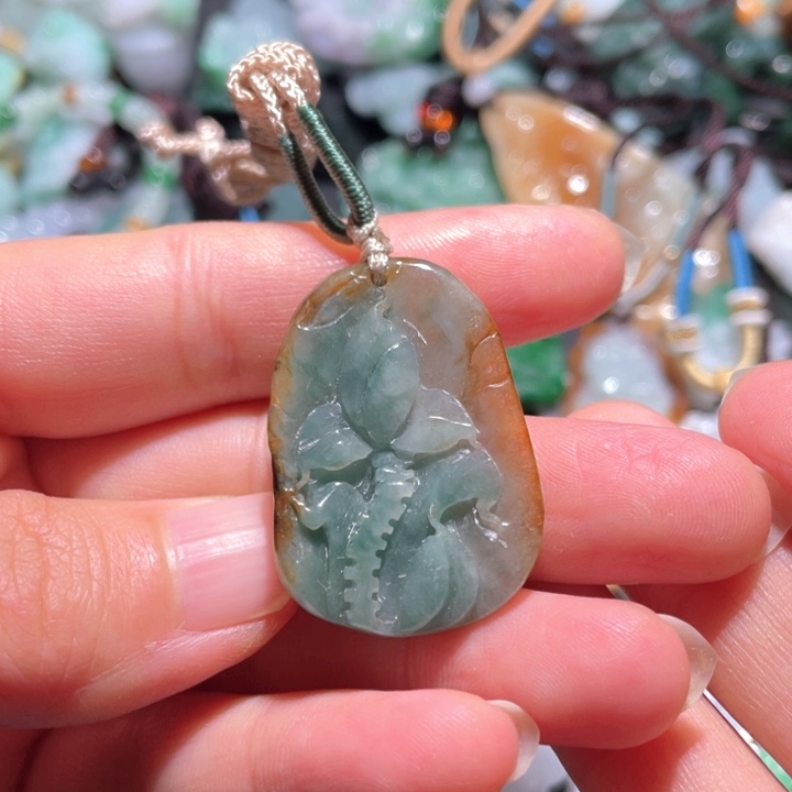 【闪购商品】翡翠颈饰未镶嵌天然翡翠