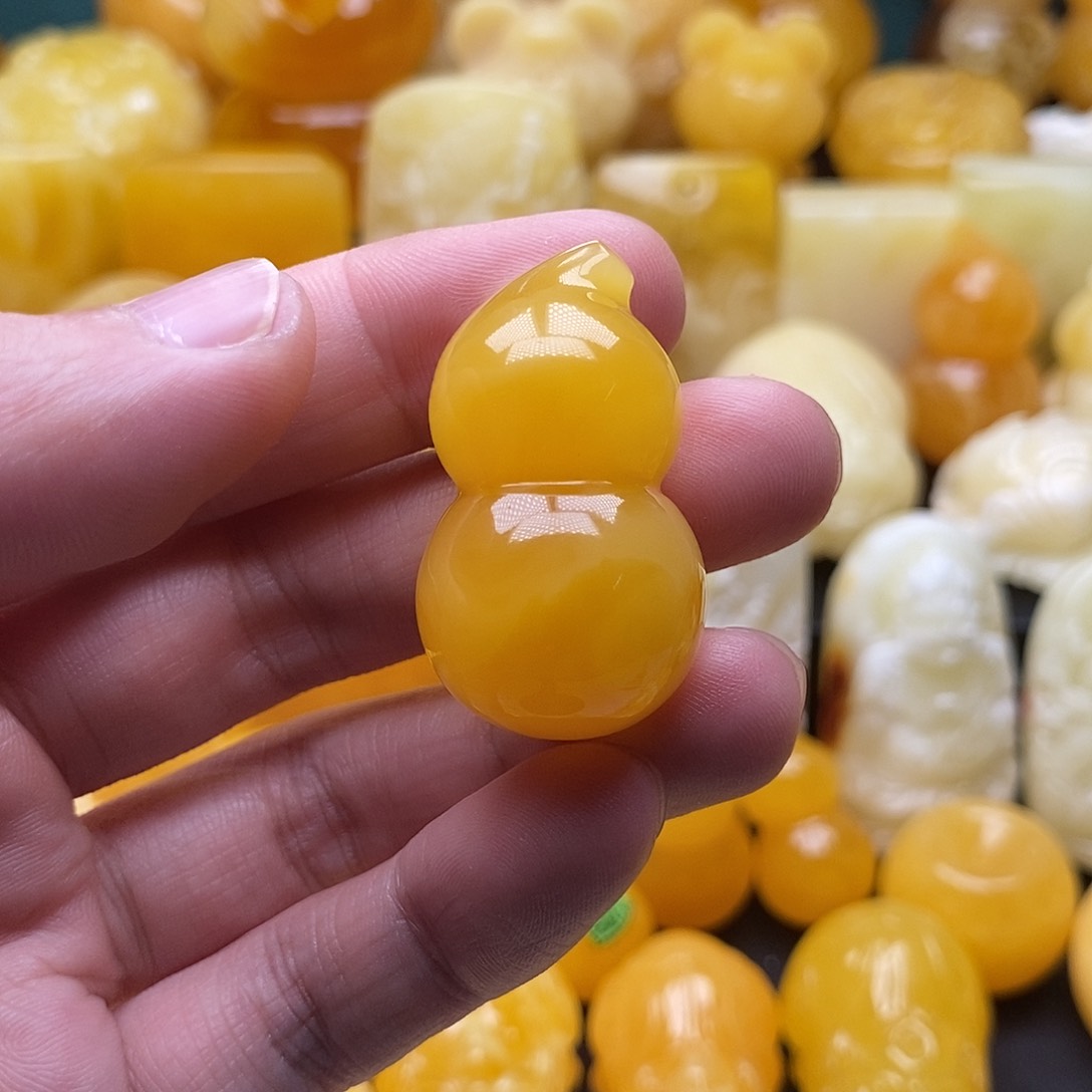 琥珀颈饰未镶嵌琥珀蜜蜡吊坠