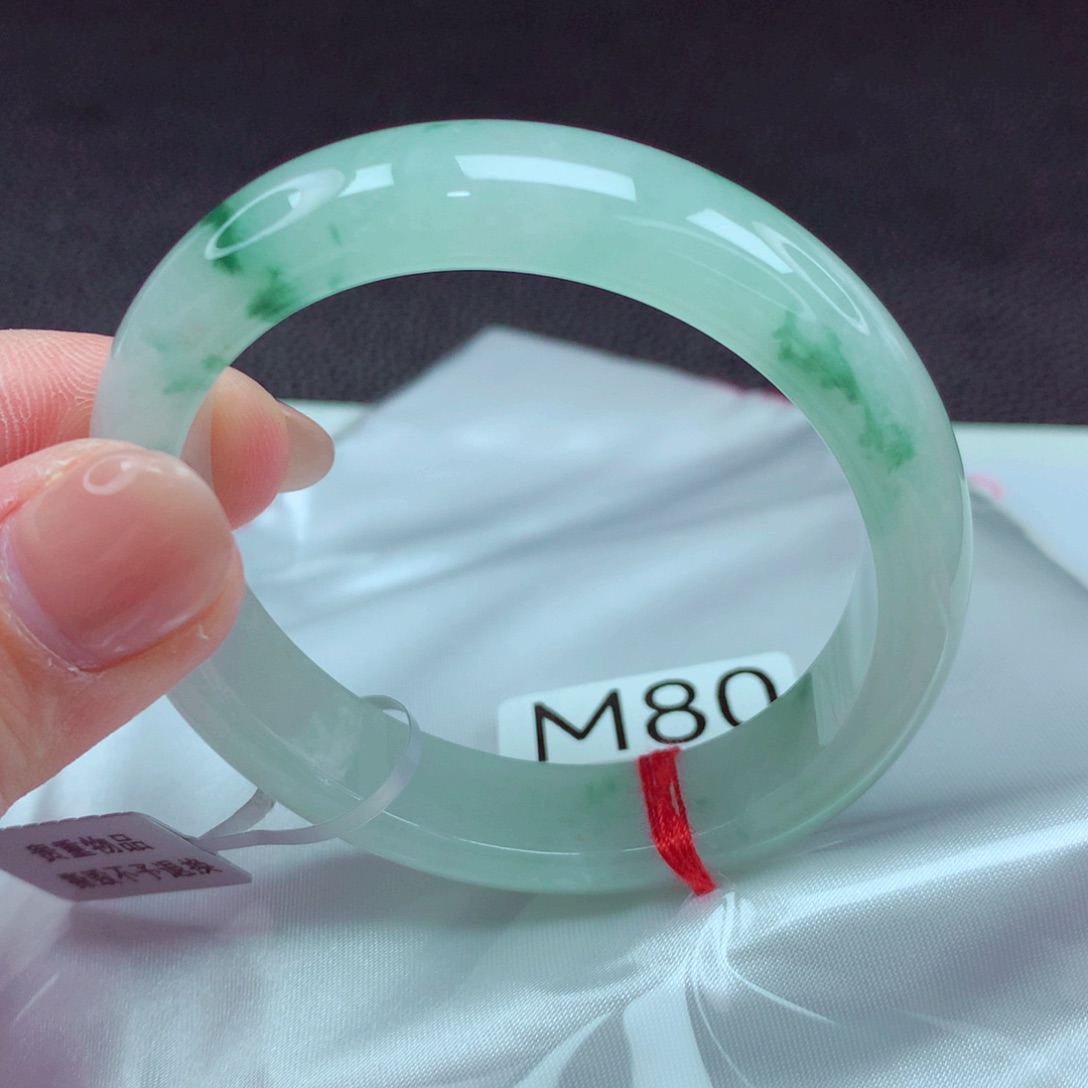 翡翠手镯未镶嵌手镯88