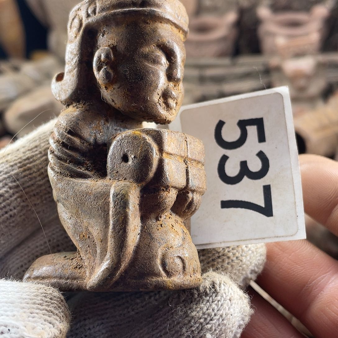 和田玉（糖玉）未镶嵌挂件