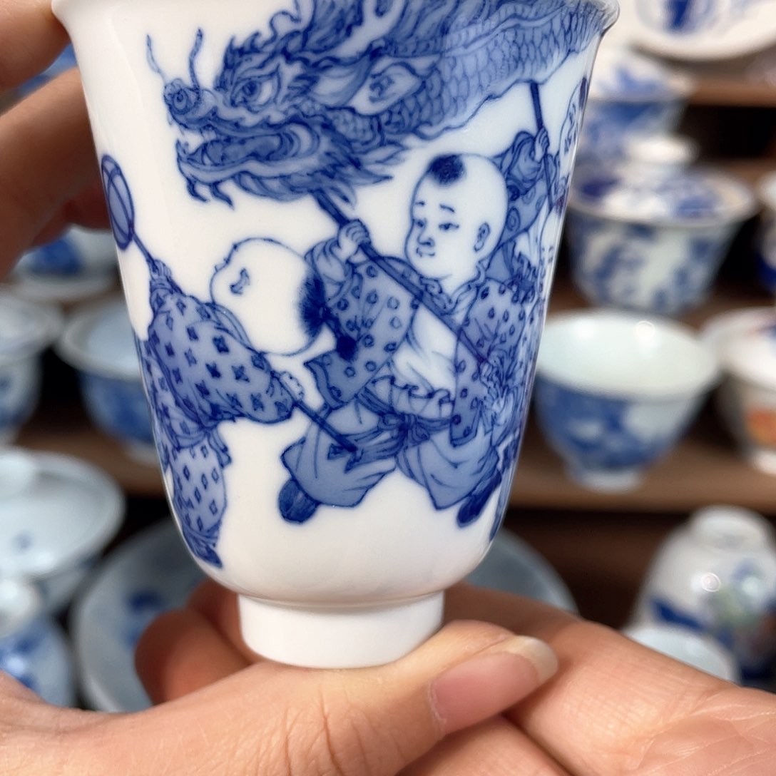 拾藝致物童子闹春图