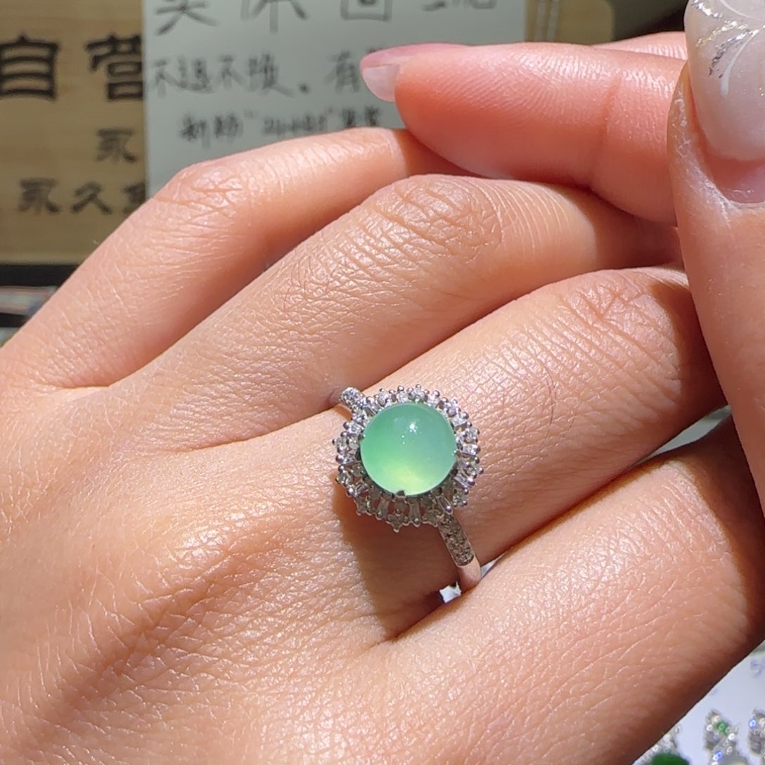 【闪购商品】翡翠戒指18K金镶嵌缅甸