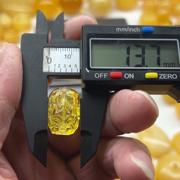 琥珀（矿物珀）未镶嵌裸石
