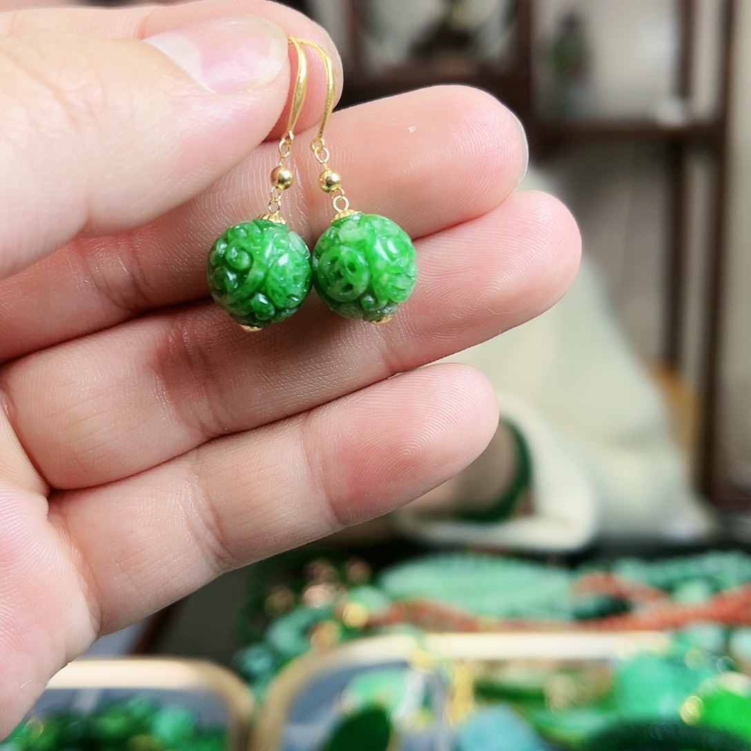 翡翠颈饰18K金镶嵌耳饰