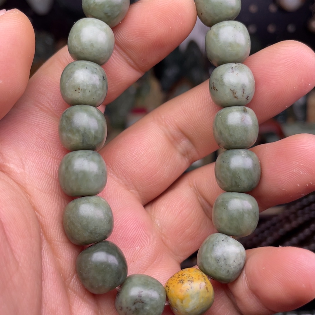 岫岩河磨玉（透闪石质玉）未镶嵌颈饰13×12