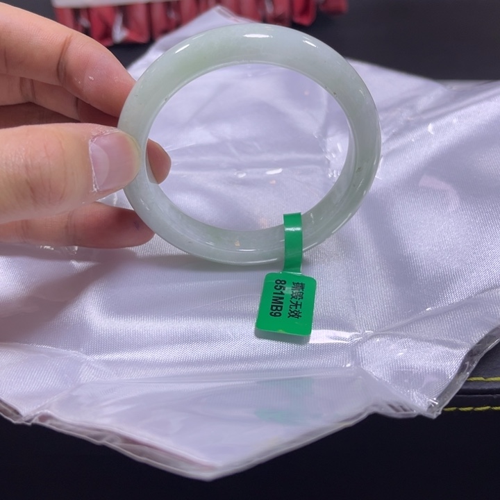 翡翠手镯未镶嵌天然翡翠a货多样性发货