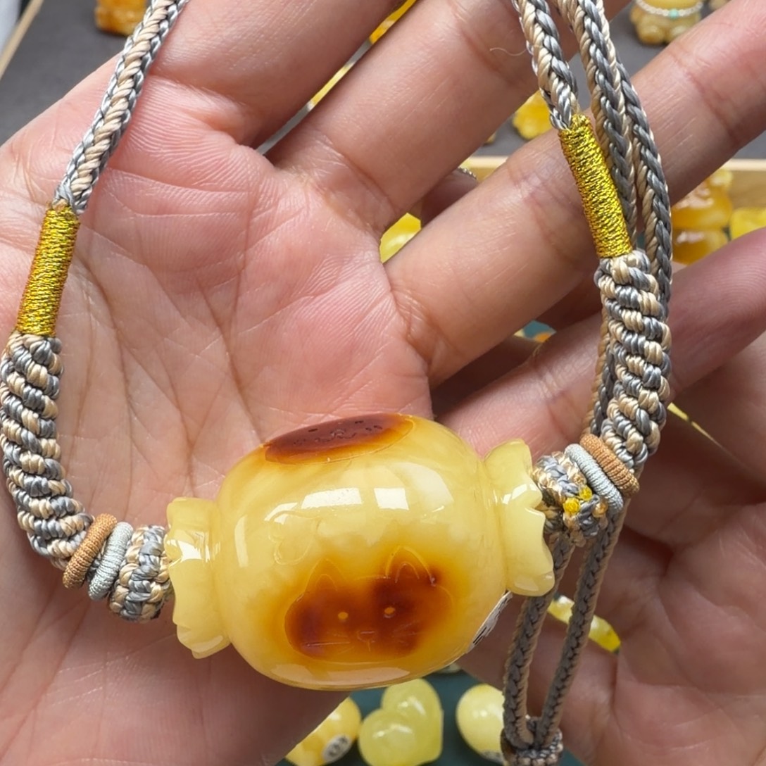 喵***v琥珀未镶嵌裸石蜜蜡