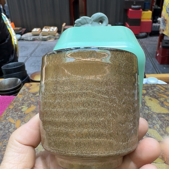 品茗杯一个，瓷。。。品茗