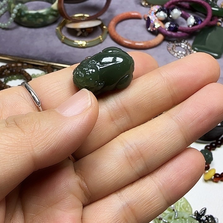 鱼***儿和田玉银S925镶嵌戒指