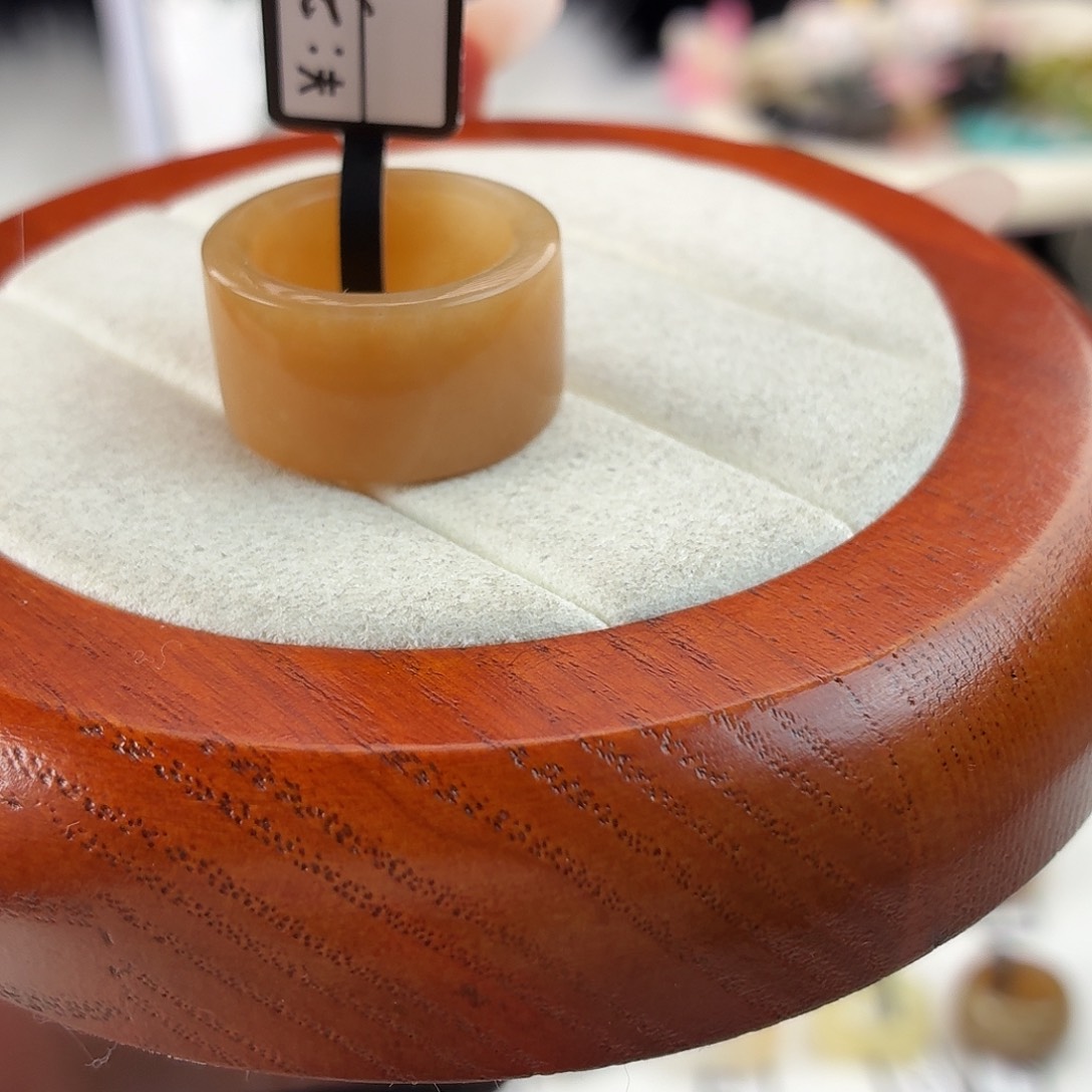 和田玉未镶嵌戒指r42太妃糖圆切16.3