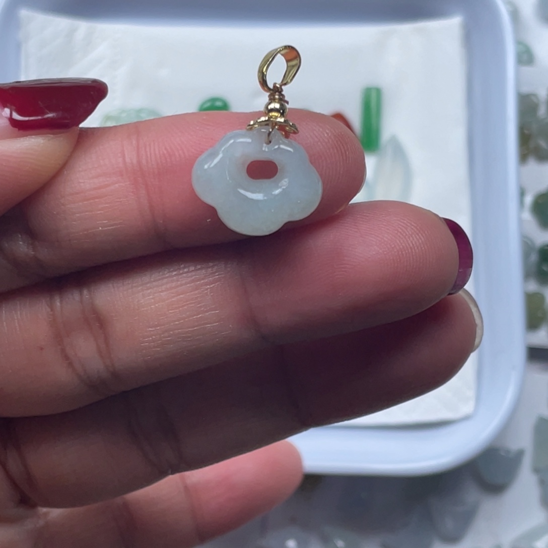 翡翠颈饰未镶嵌67867867