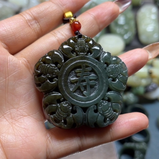 和田玉未镶嵌挂件