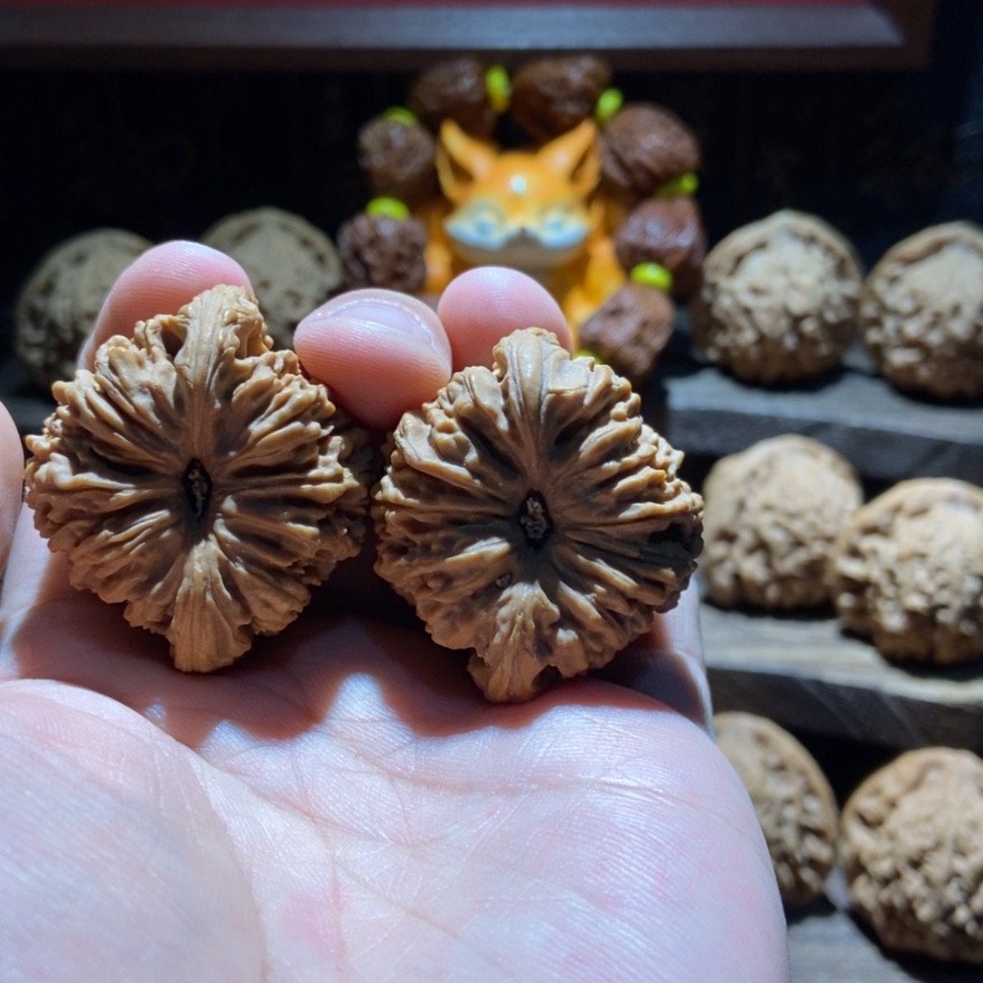 万***顺文玩核桃把件涿鹿南 将石