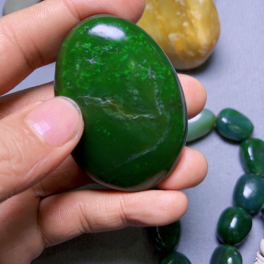 和田玉未镶嵌珠宝奇石