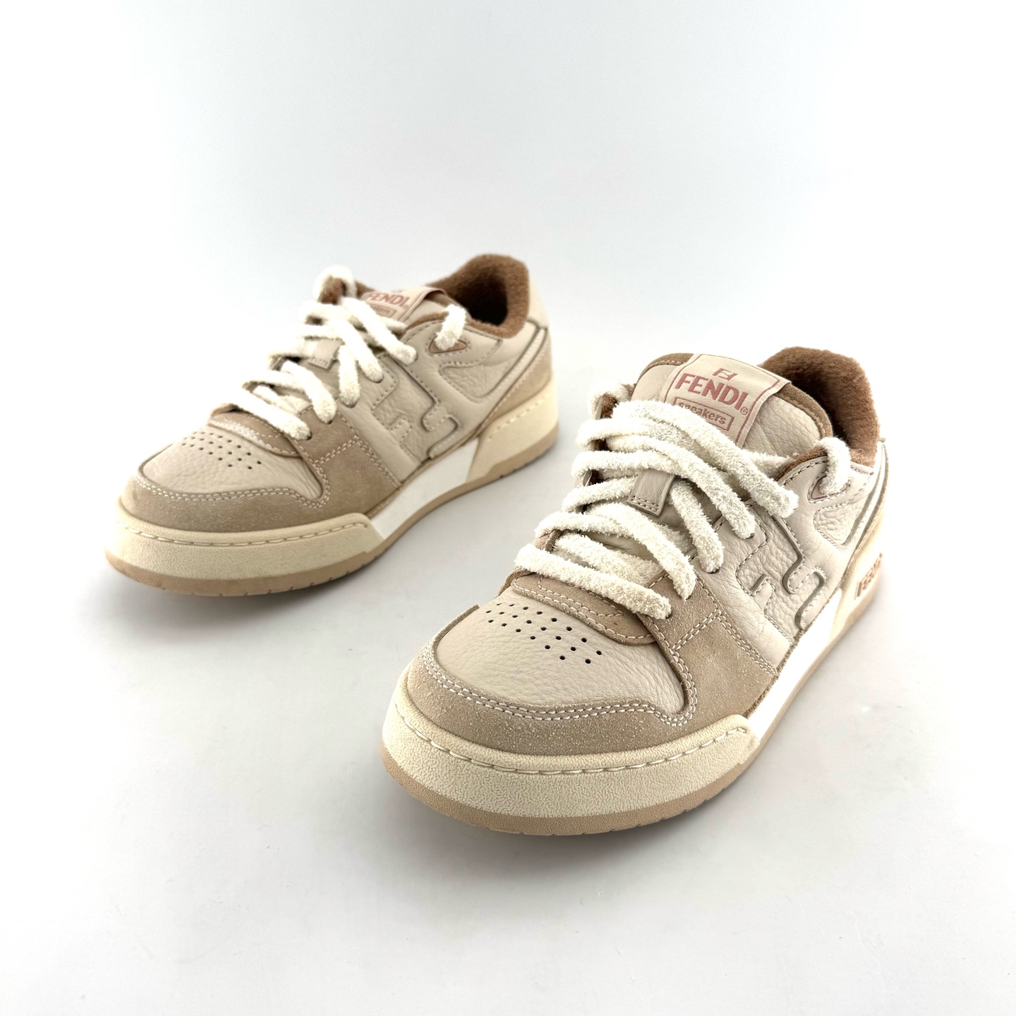 95新 FENDI/芬迪 Fendi/芬迪 36码 棕白Mtach板鞋 D4393