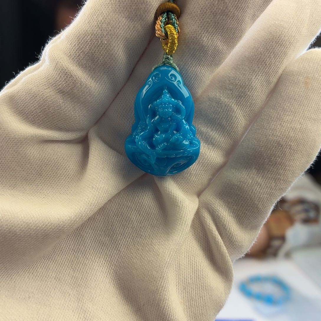 绿松石未镶嵌挂件