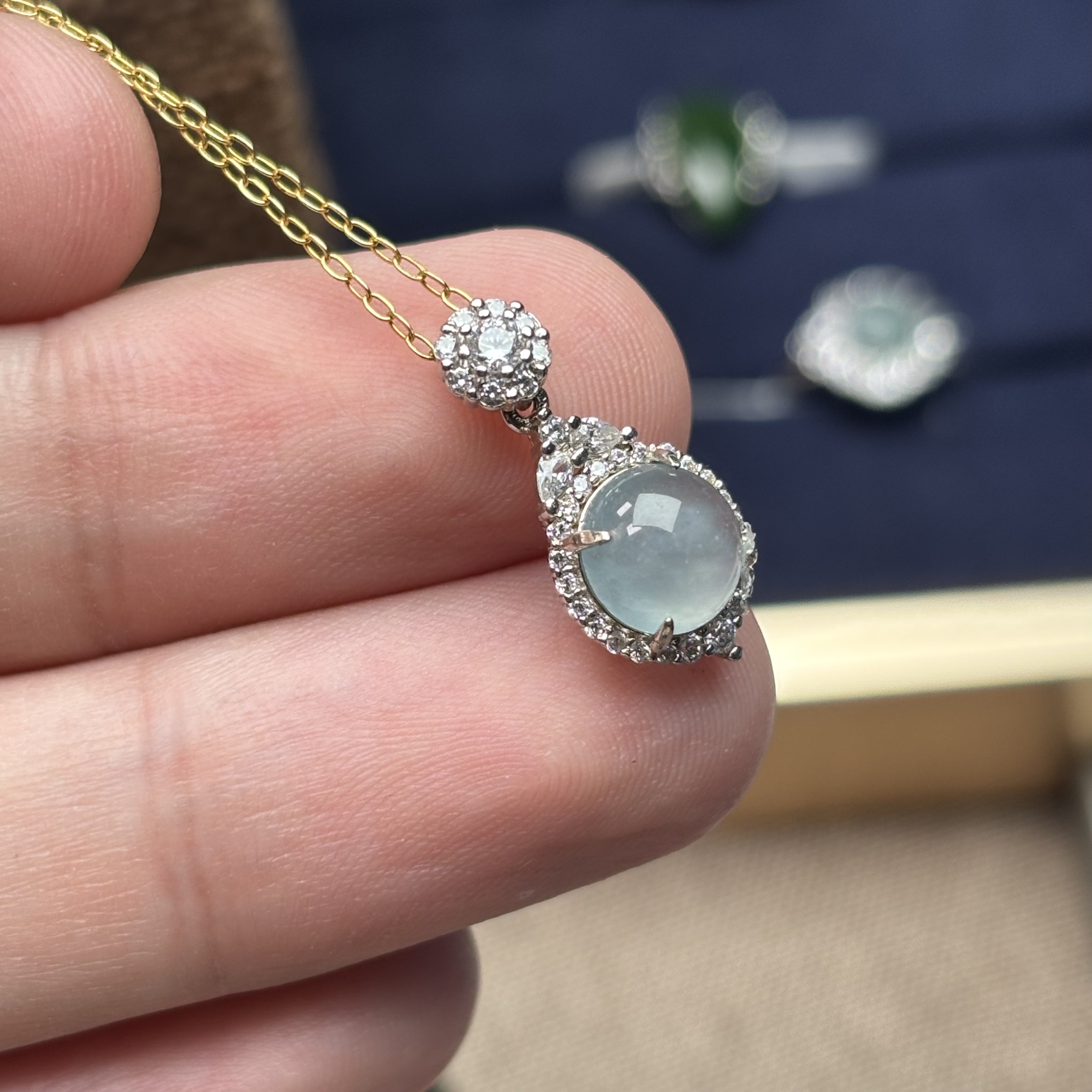 S925银冰蓝蛋面吊坠