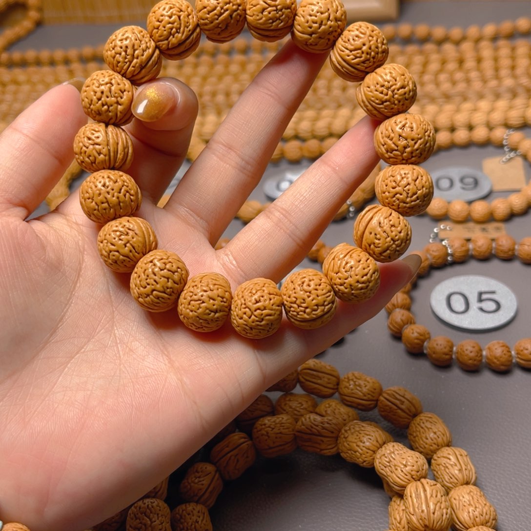 尊***者吊坠桃核桃核手串