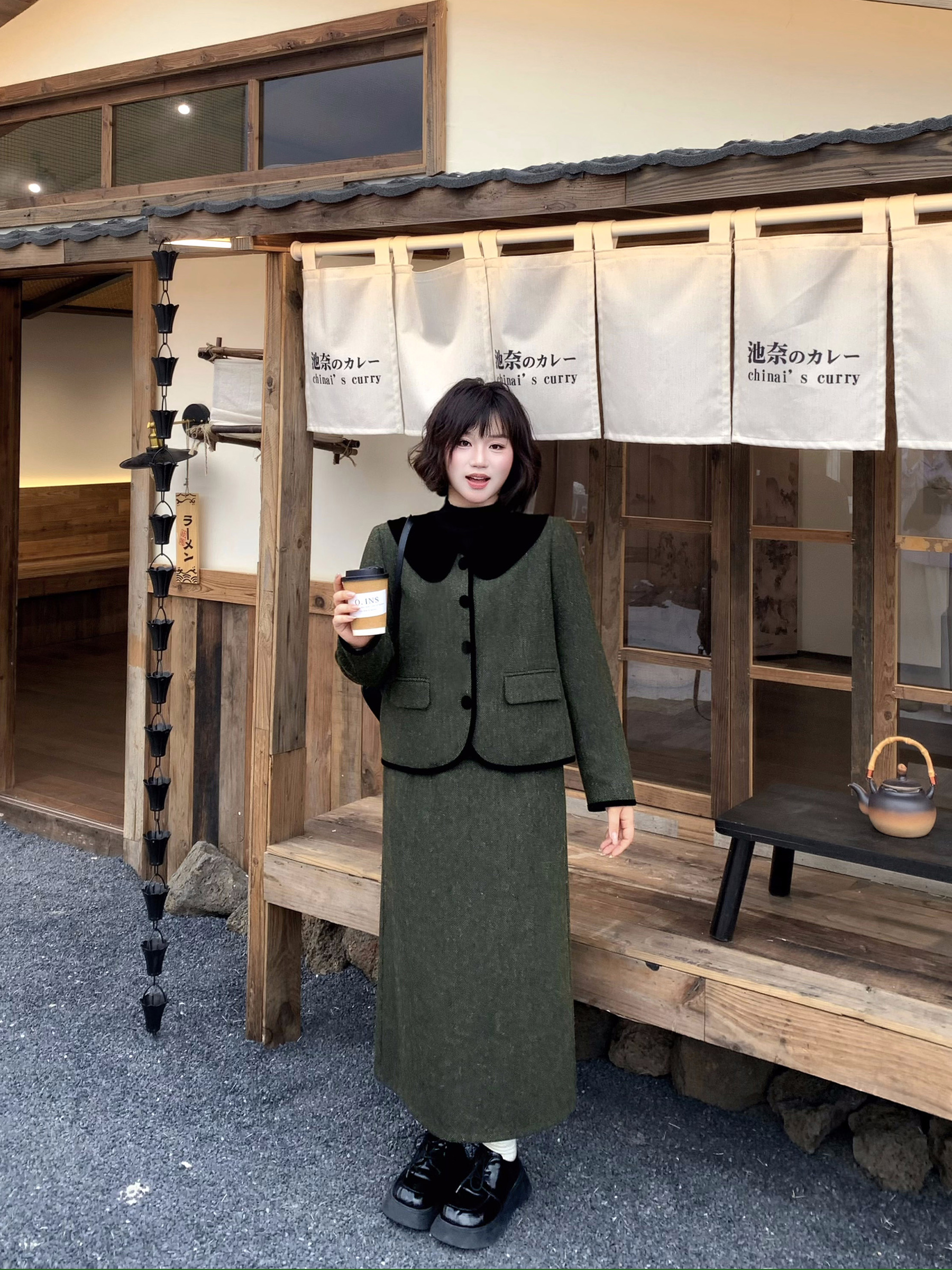 月半鱼【富士山】绵羊毛丝绒领人字纹羊毛外套+高腰半身裙套装