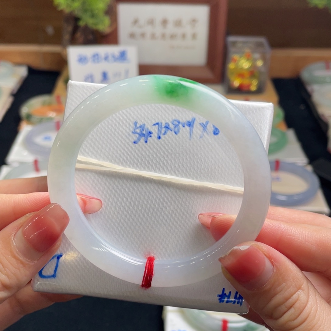 翡翠手镯未镶嵌54.7圆
