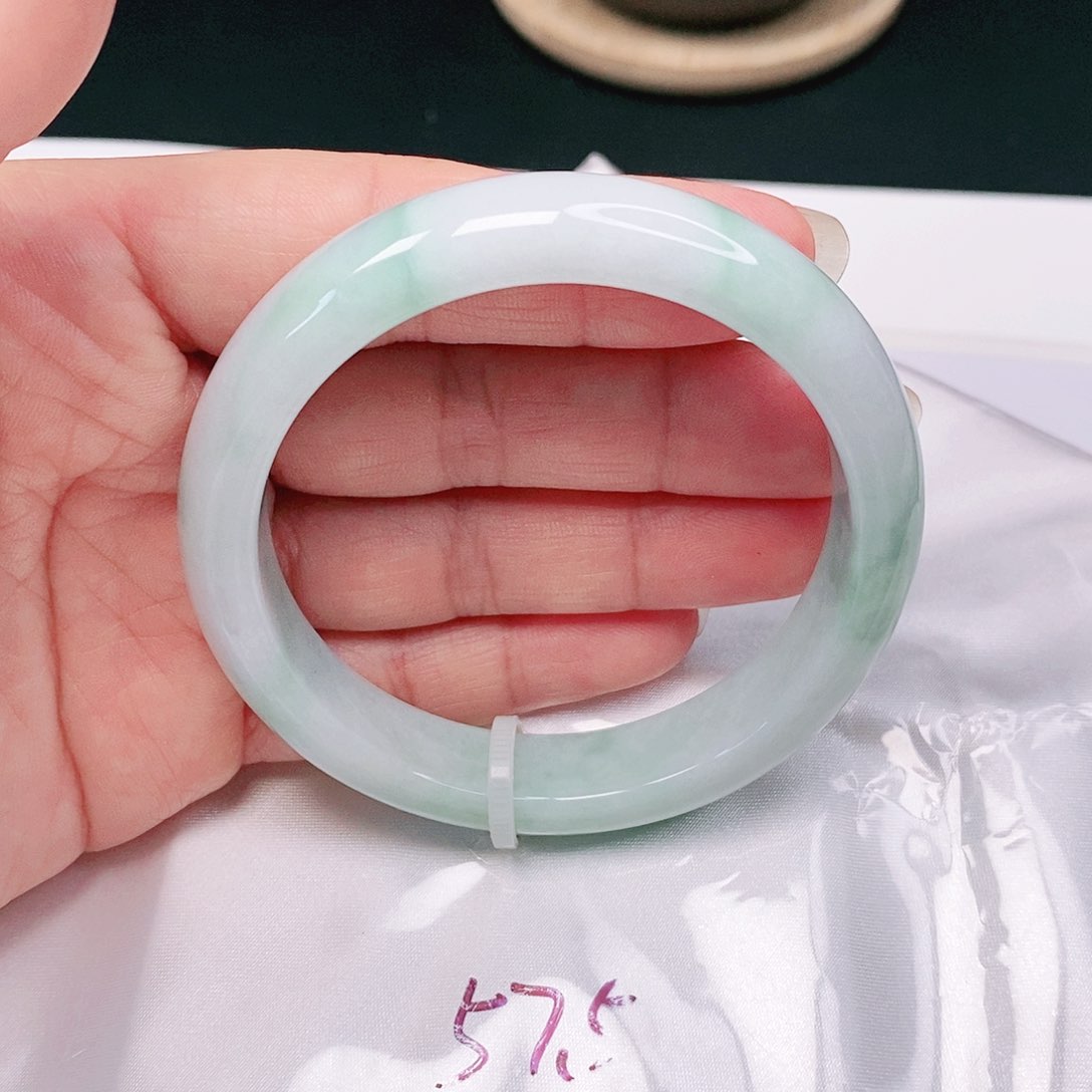 【闪购商品】翡翠手镯未镶嵌正圈