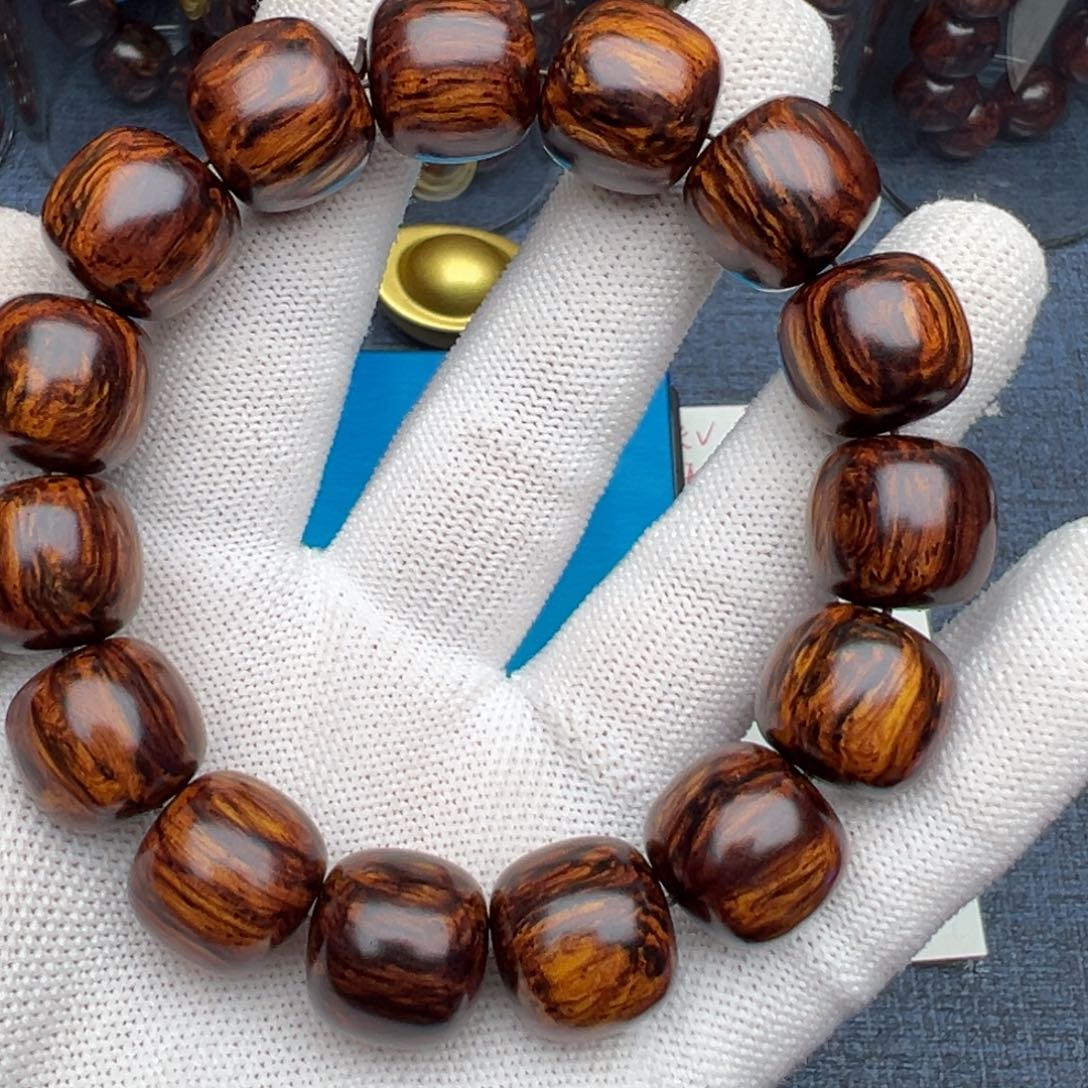 木名*海南红降花梨公1516黄油底满妖孽纹超超一档