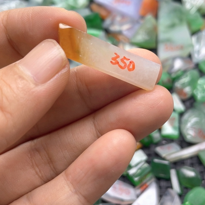 定制翡翠未镶嵌天然翡翠