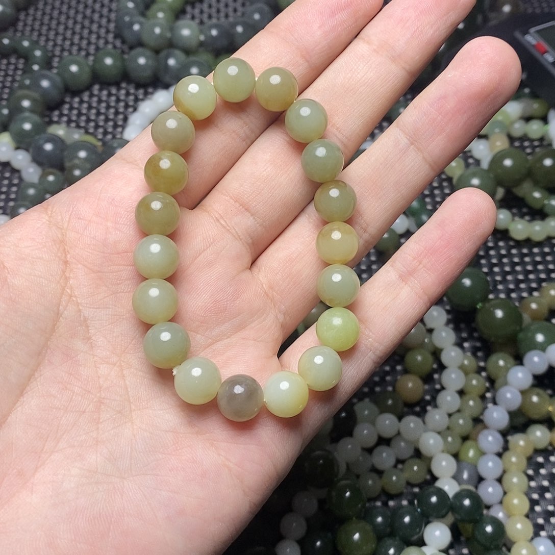 和田玉未镶嵌手串5